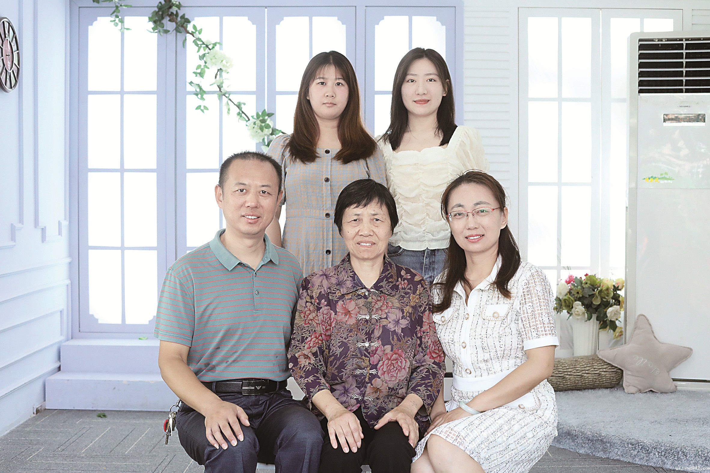 29.金辉-母亲合影-信阳商城县第四小学_副本.jpg