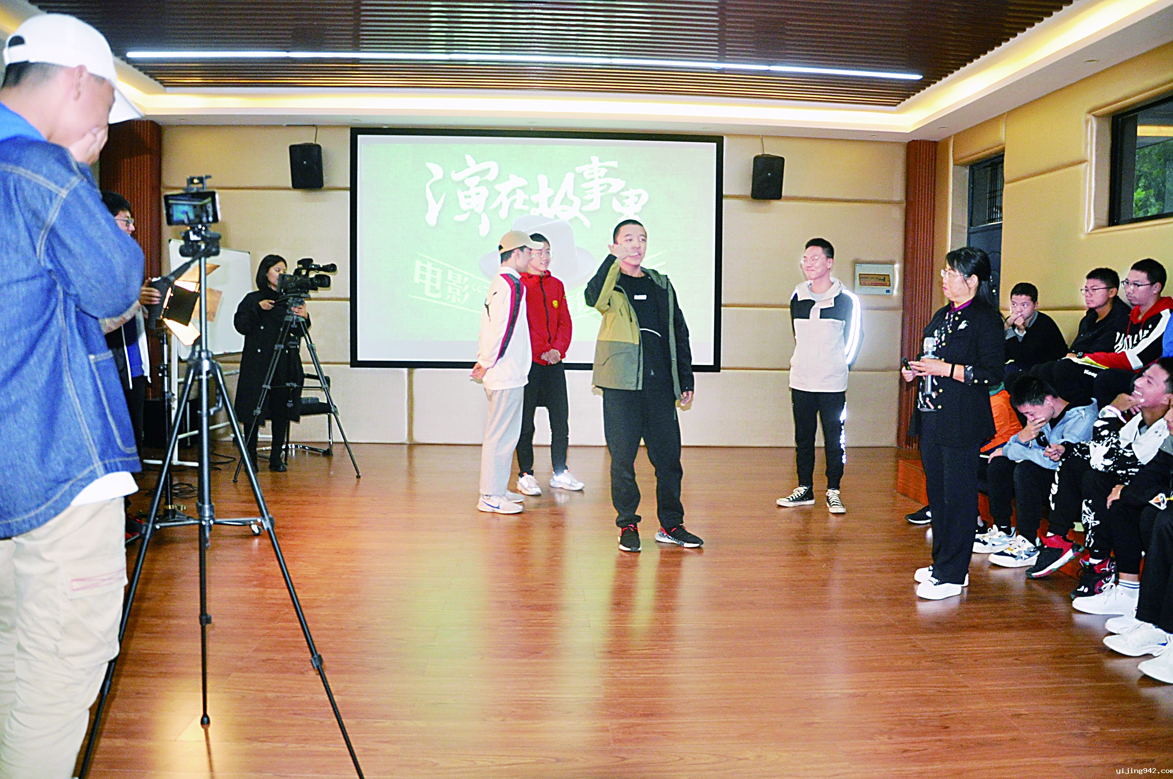 不策划、没剧本的电影课堂同样精彩.JPG