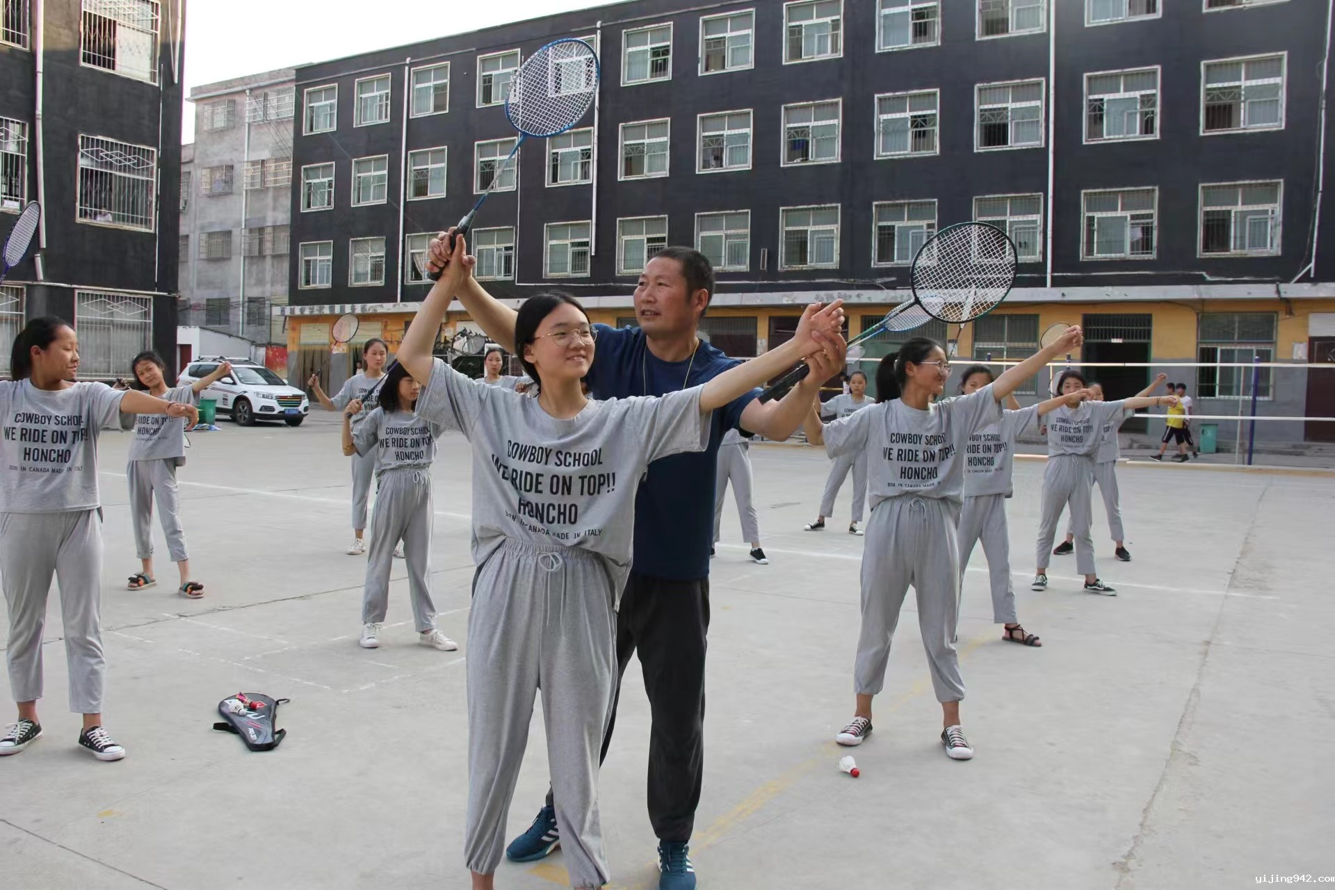 1，在校辅导学生.jpg