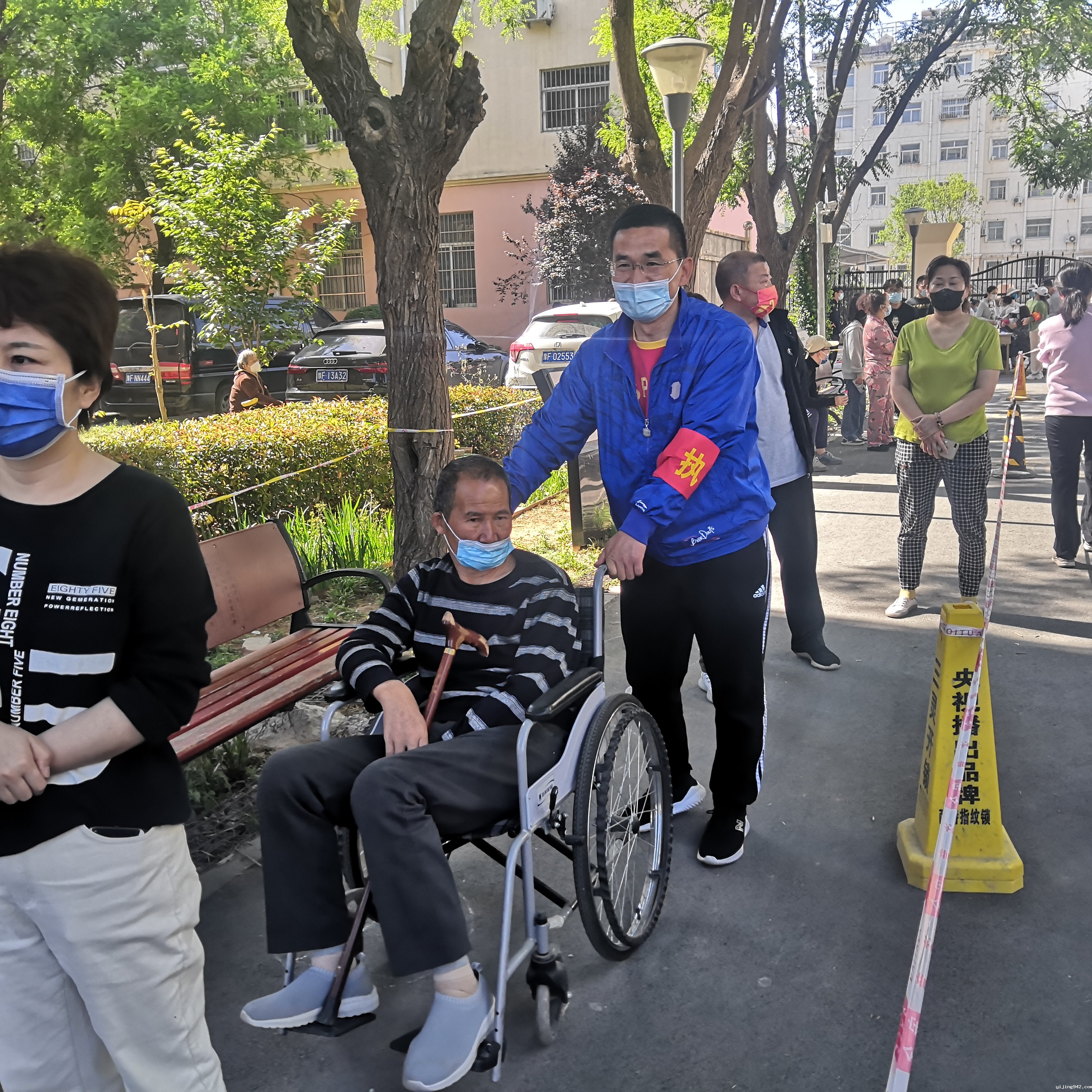 疫情期间，做志愿者2.jpg