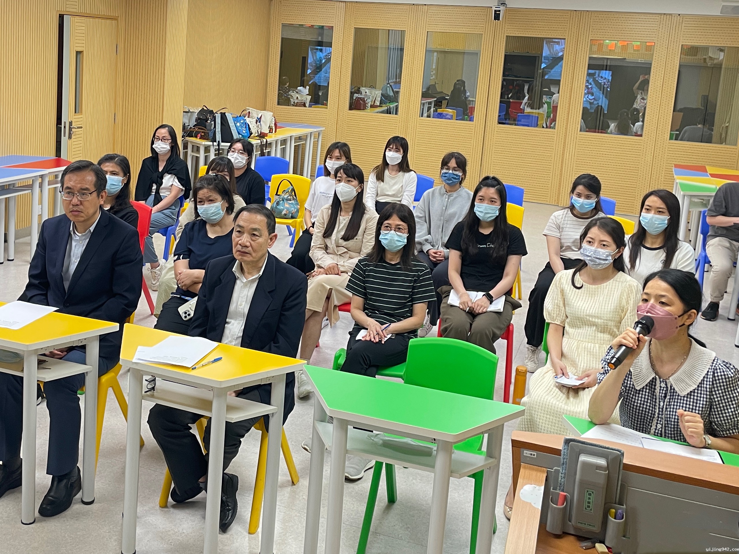 澳门东南学校的小幼部主任周晓雁进行课程文化分享.jpg