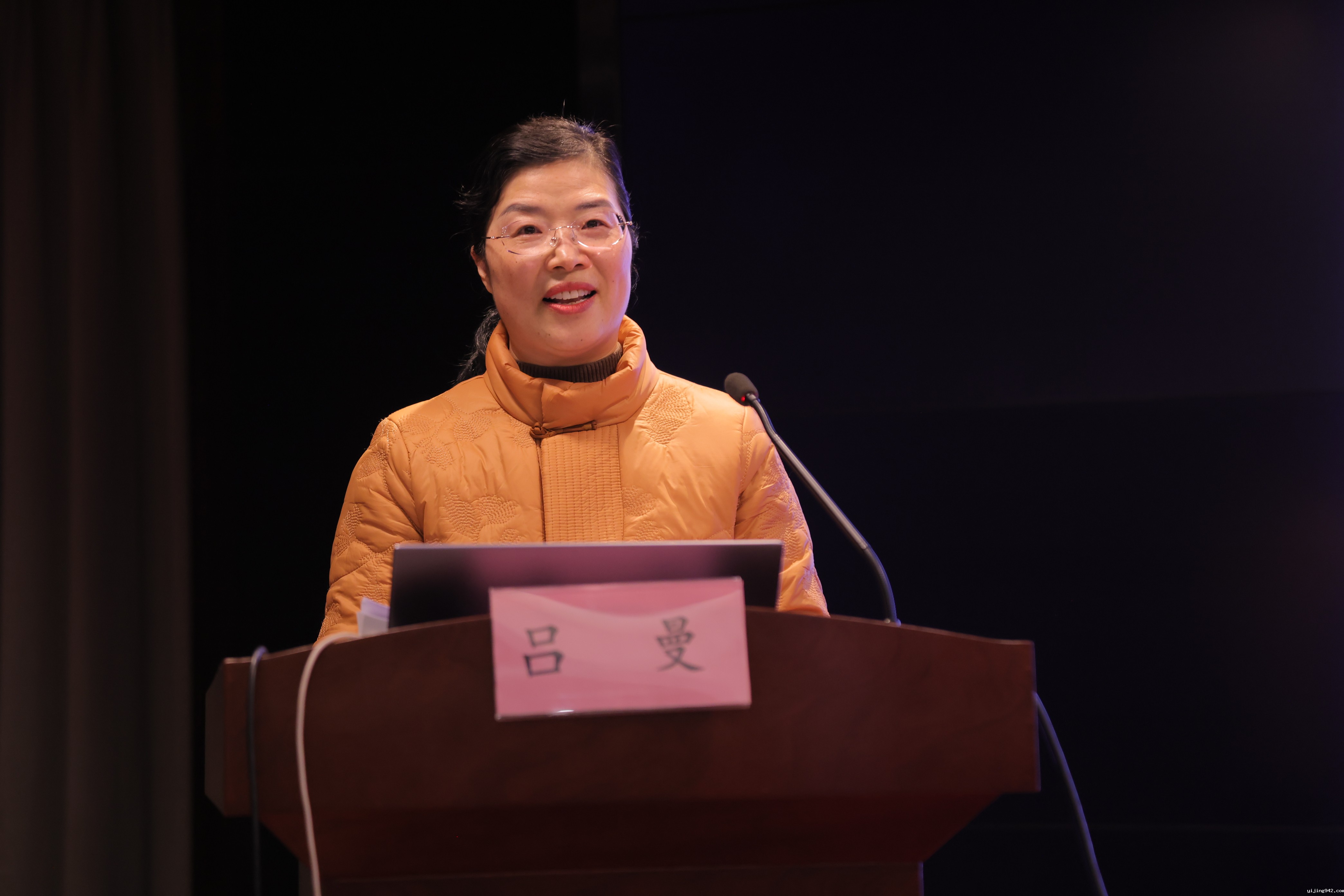 10.吕曼.JPG