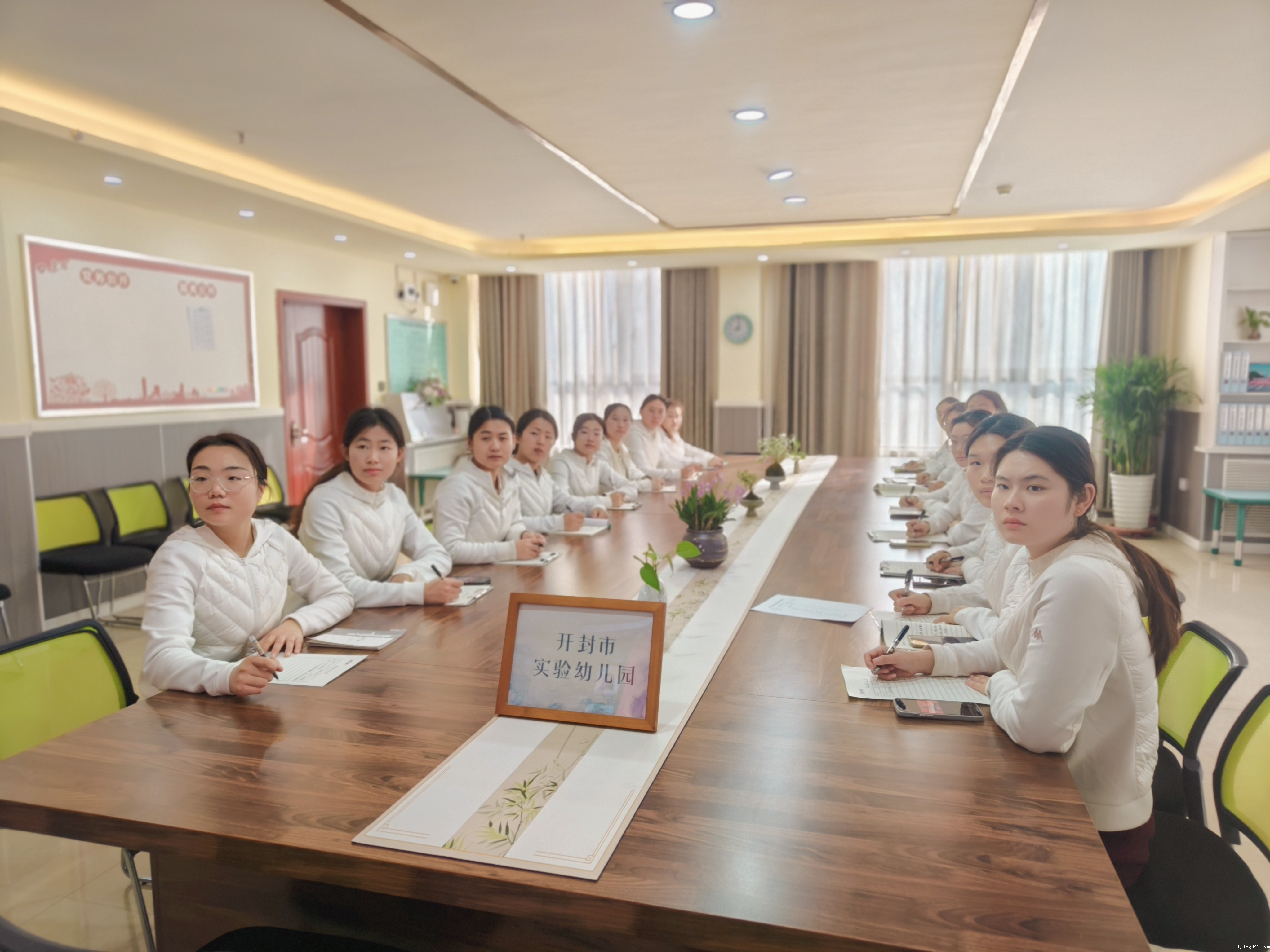 加强学习 德能兼备.jpg